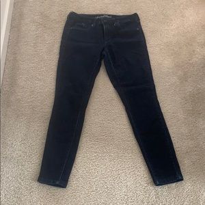 Women’s 8/29 Regular universal thread skinny’s